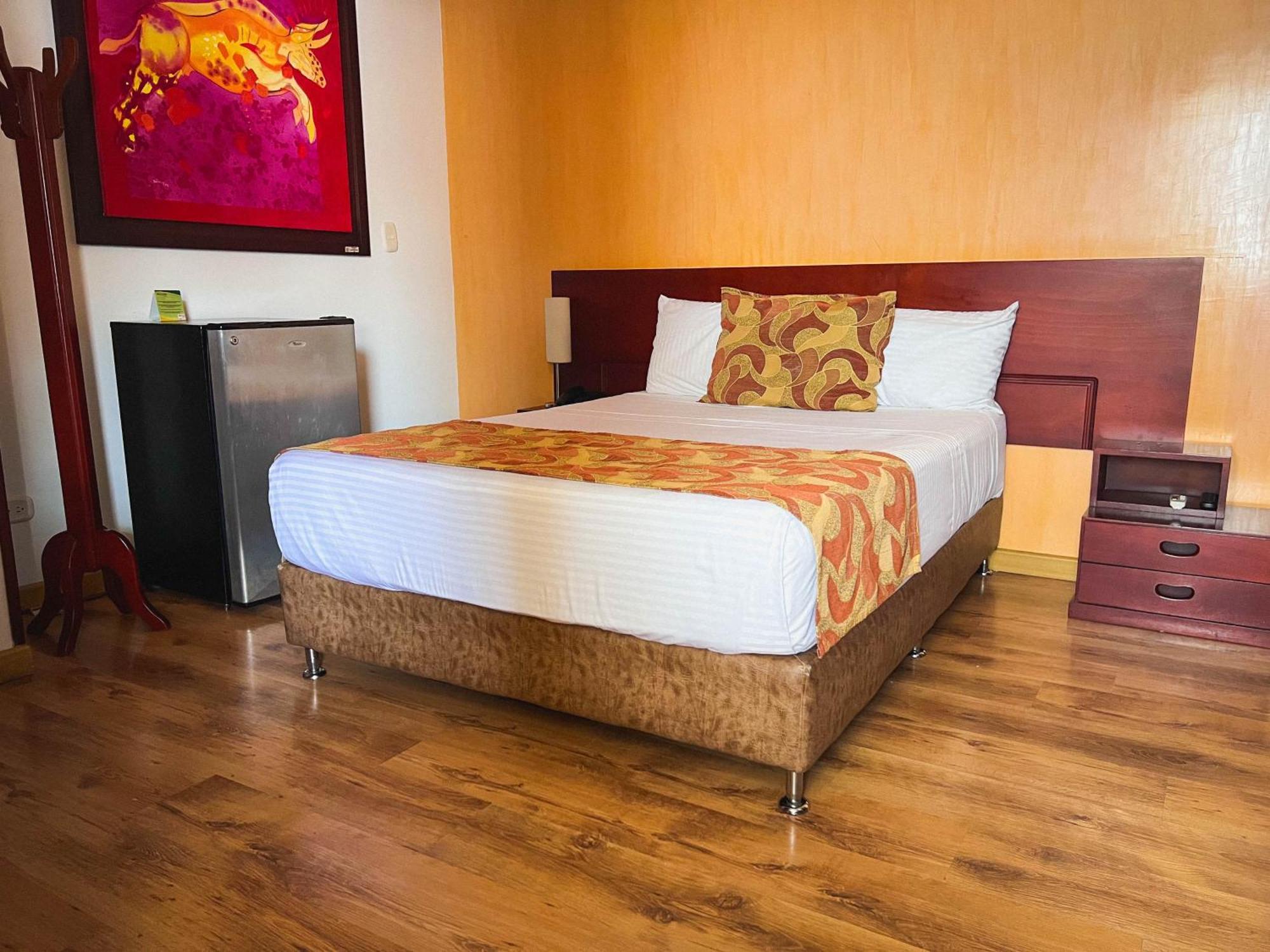 Hotel Luxor ペレイラ エクステリア 写真